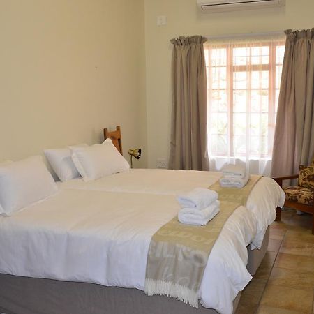 Stoep At Steenbok Self Catering Komatipoort Exterior foto